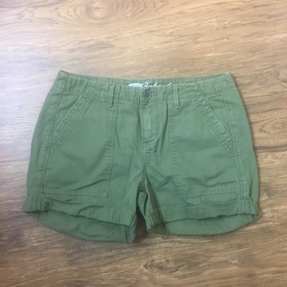 Old Navy army green boyfriend shorts